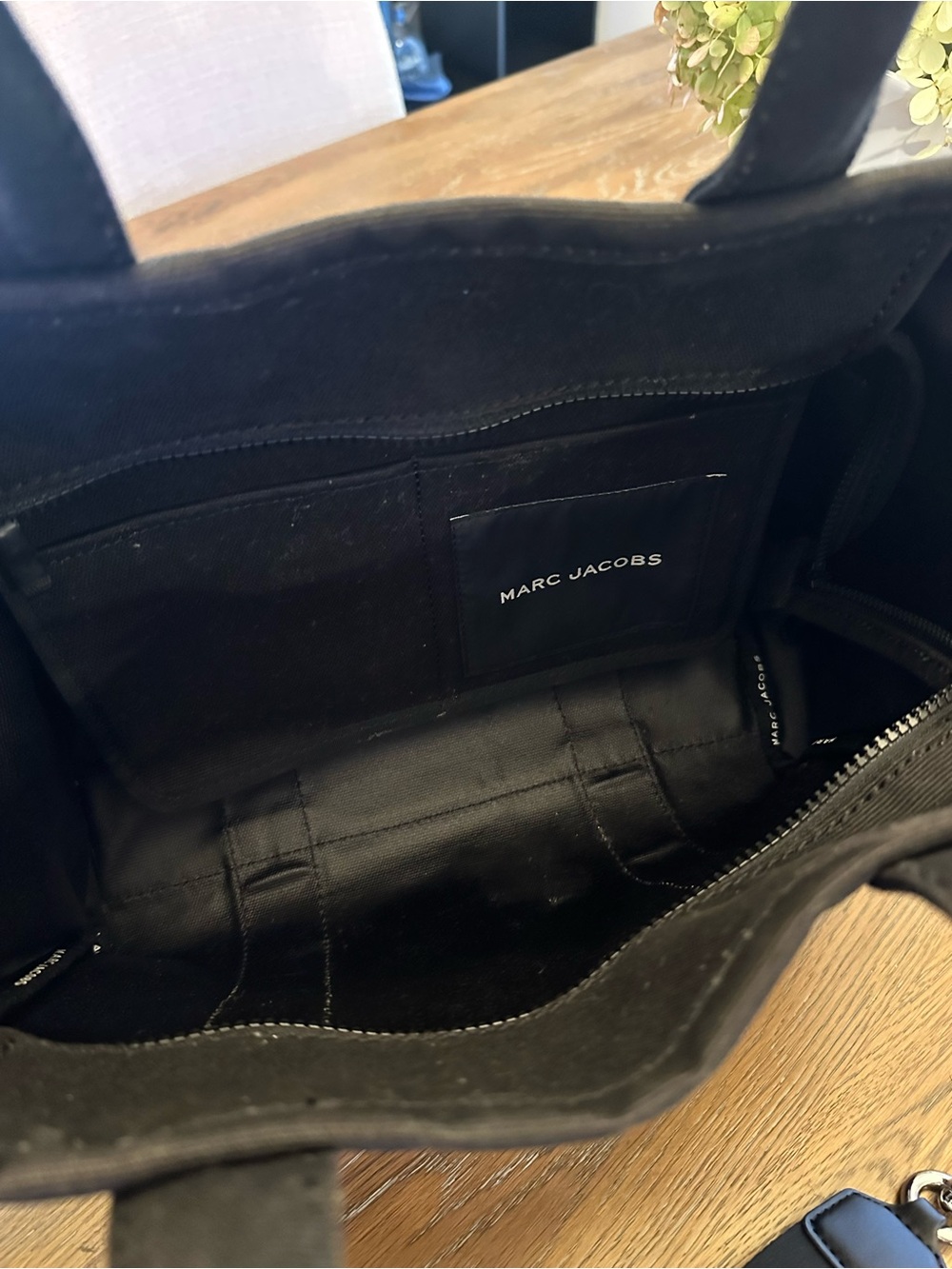 Marc Jacobs “The Tote Bag” - Picture 3 of 7